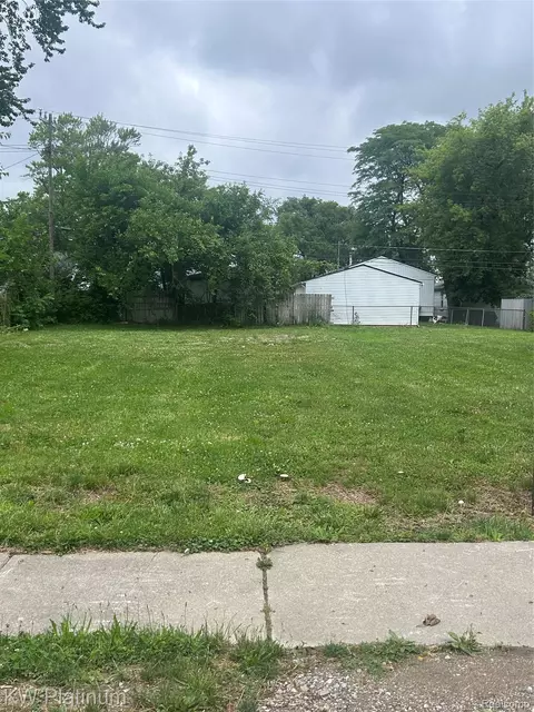 20908 Woodward St, Clinton, MI 48035