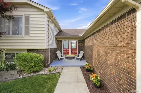 13959 Brougham Dr, Sterling Heights, MI 48312