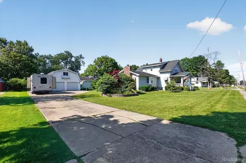 Exterior - 500 E Vienna St, Clio, MI 48420 photo 10 of 10
