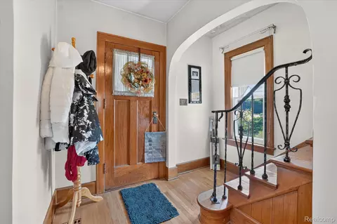 Entry Way - 500 E Vienna St, Clio, MI 48420 photo 1 of 4
