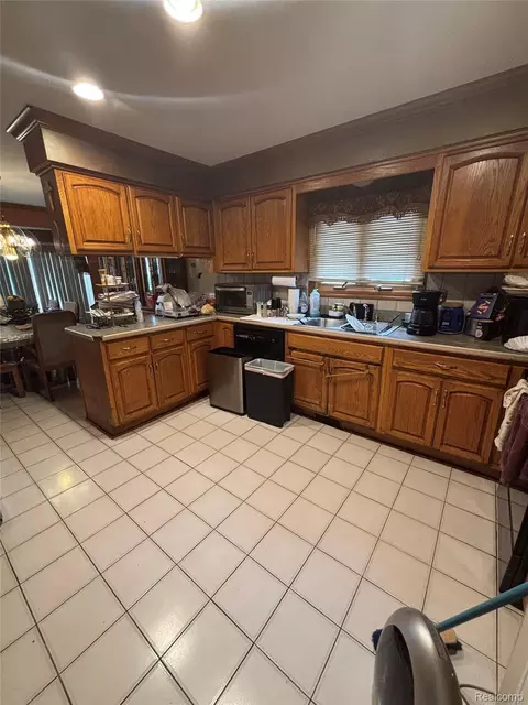 16776 Sarno Dr, Macomb, MI 48044 photo 4