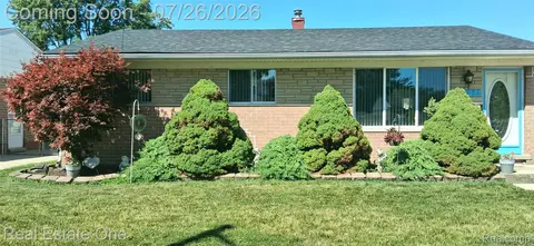 23231 Glenbrook St, Saint Clair Shores, MI 48082