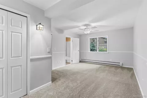 Bedroom - 7313 River Rd, Flushing, MI 48433 photo 4 of 8