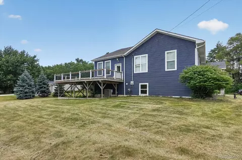 Exterior - 6524 Kelly Rd, Flushing, MI 48433 photo 12 of 13