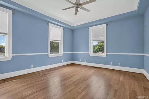 Bedroom - 6524 Kelly Rd, Flushing, MI 48433 photo 5 of 7