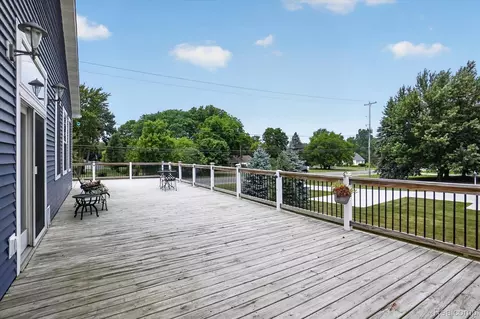 Exterior - 6524 Kelly Rd, Flushing, MI 48433 photo 5 of 13