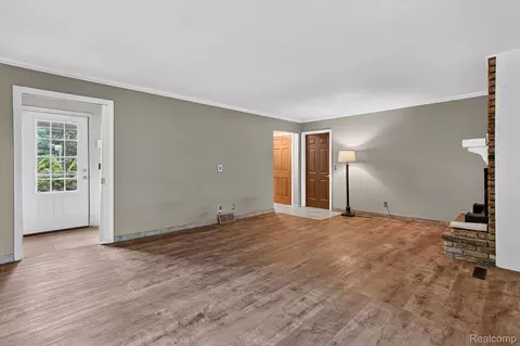 Living - 2356 Pineview Ct, Flint, MI 48433 photo 7 of 7
