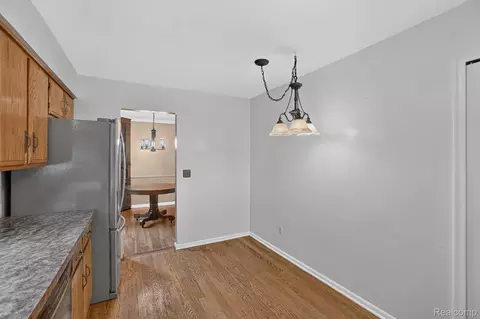 Dining - 2356 Pineview Ct, Flint, MI 48433 photo 2 of 2