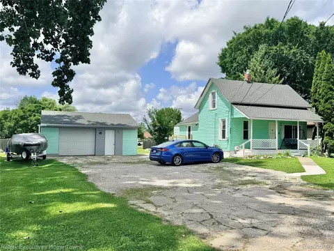 38303 Little Mack Ave, Clinton Township, MI 48036
