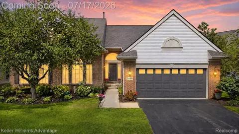 1449 Covington Xing #44, Commerce, MI 48390