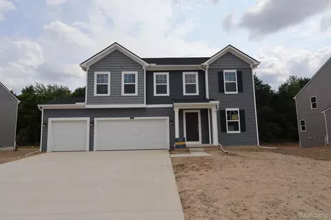 4190 Cedar Ln, Grand Blanc, MI 48439