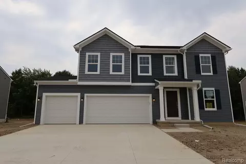 4190 Cedar Ln, Grand Blanc, MI 48439