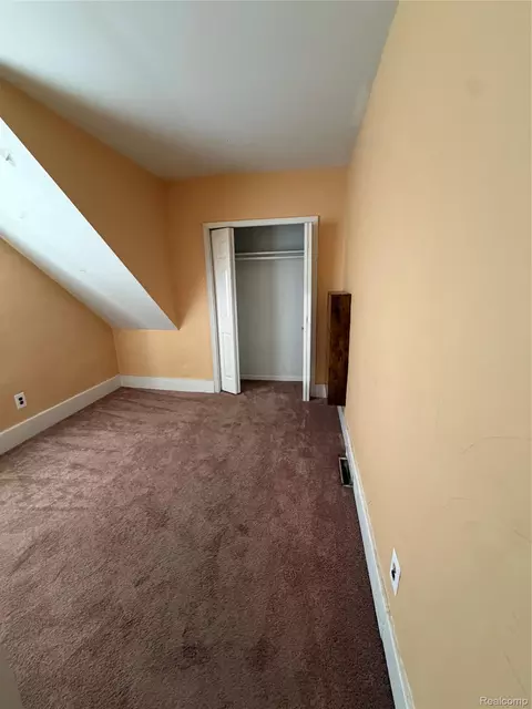 Bedroom - 317 E Maplehurst St E, Ferndale, MI 48220 photo 1 of 5