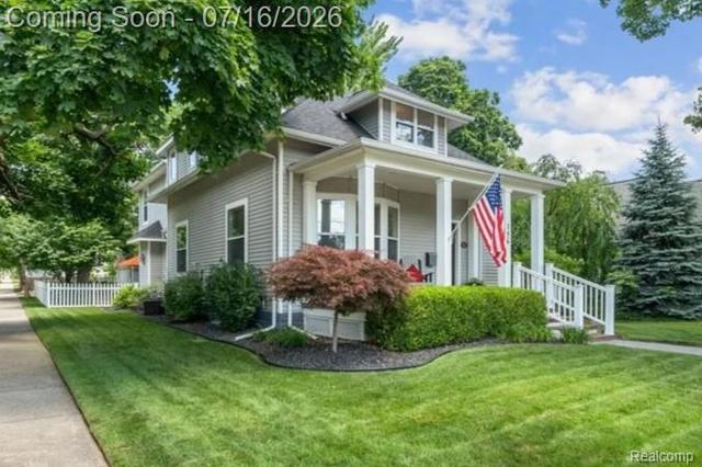 156 Griggs St, Rochester, MI 48307