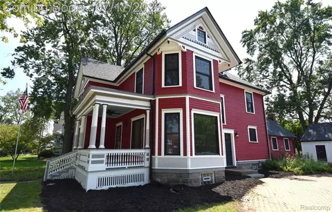 45669 Cass Ave, Utica, MI 48317
