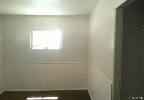 Bedroom - 433 Crestview St, Flushing, MI 48433 photo 1 of 1