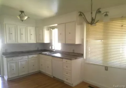 Other - 433 Crestview St, Flushing, MI 48433 photo 6 of 11