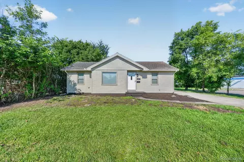 2061 Inkster Rd, Garden City, MI 48135