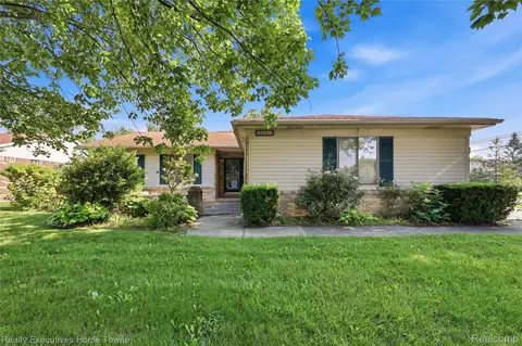 5281 Shruboak Dr, Sterling Heights, MI 48310