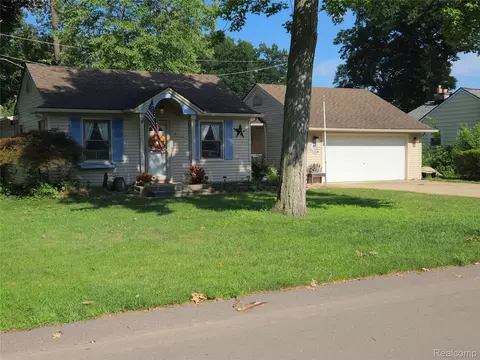 5924 N Karle St, Westland, MI 48185