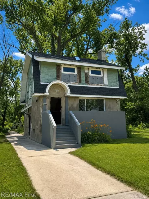 14684 Mapleridge St, Detroit, MI 48205
