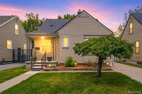 1946 Leblanc St, Lincoln Park, MI 48146