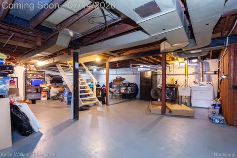 Other - 1466 Hampton Rd, Grosse Pointe Woods, MI 48236 photo 10 of 14