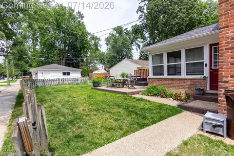 Other - 1466 Hampton Rd, Grosse Pointe Woods, MI 48236 photo 2 of 14