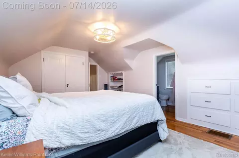 Bedroom - 1466 Hampton Rd, Grosse Pointe Woods, MI 48236 photo 7 of 7