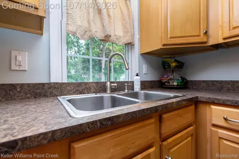 Other - 1466 Hampton Rd, Grosse Pointe Woods, MI 48236 photo 8 of 14