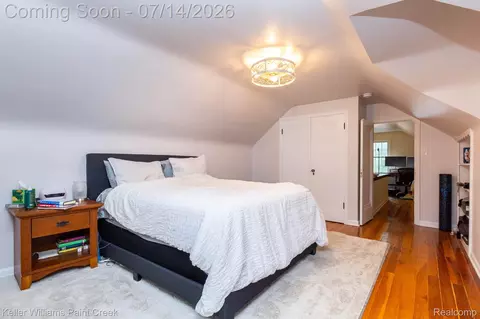 Bedroom - 1466 Hampton Rd, Grosse Pointe Woods, MI 48236 photo 6 of 7