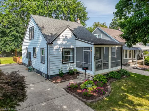 300 S Minerva Ave, Royal Oak, MI 48067