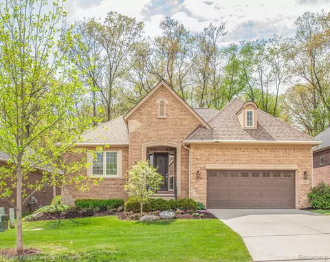 5514 Woodfall Rd, Independence, MI 48348