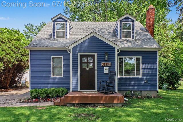 28304 Glasgow St, Southfield, MI 48076