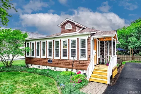 30 Beebe St, Lake Orion, MI 48362