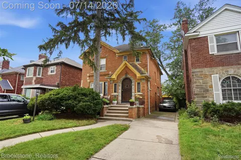 18939 Santa Barbara Dr, Detroit, MI 48221
