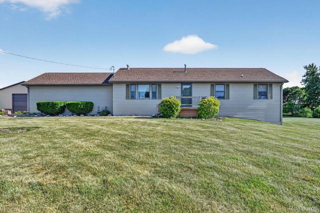 9889 Ditch Rd, Chesaning, MI 48616