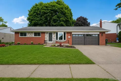 39420 Millington Dr, Sterling Heights, MI 48313