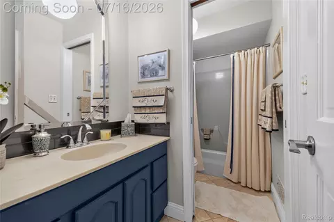 Bath - 29474 E River Rd, Grosse Ile, MI 48138 photo 1 of 5