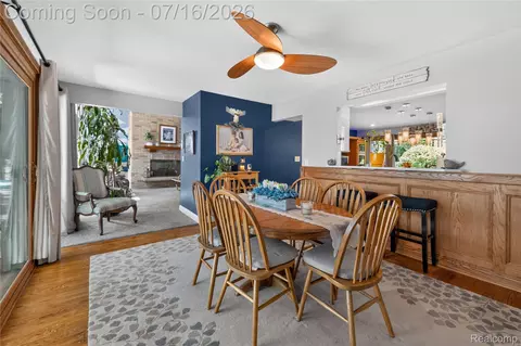 Dining - 29474 E River Rd, Grosse Ile, MI 48138 photo 2 of 2