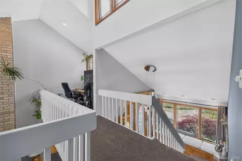 Entry Way - 29474 E River Rd, Grosse Ile, MI 48138 photo 3 of 4