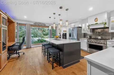 Kitchen - 29474 E River Rd, Grosse Ile, MI 48138 photo 1 of 5