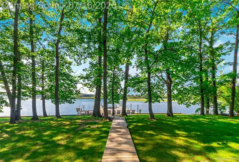 Other - 29474 E River Rd, Grosse Ile, MI 48138 photo 14 of 26