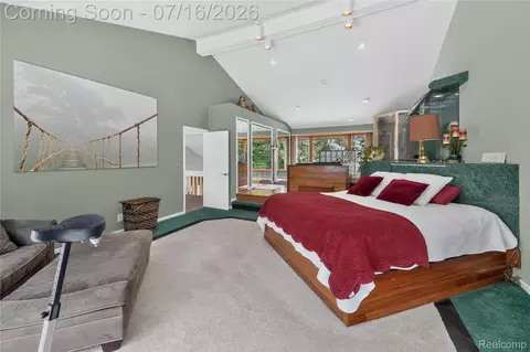 Bedroom - 29474 E River Rd, Grosse Ile, MI 48138 photo 2 of 6