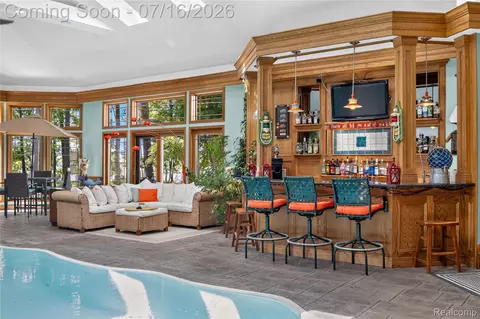 Exterior - 29474 E River Rd, Grosse Ile, MI 48138 photo 4 of 13