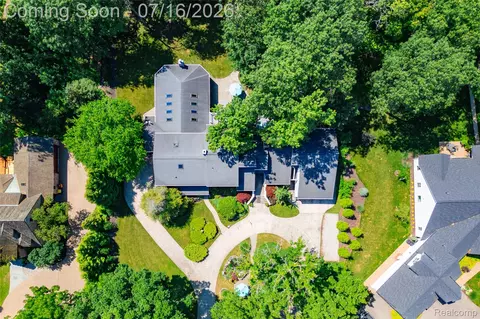 View/Area - 29474 E River Rd, Grosse Ile, MI 48138 photo 2 of 3
