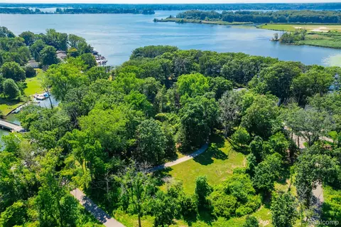 Other - 29474 E River Rd, Grosse Ile, MI 48138 photo 11 of 13