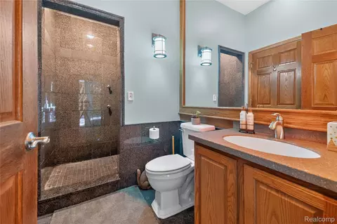 Bath - 29474 E River Rd, Grosse Ile, MI 48138 photo 2 of 3