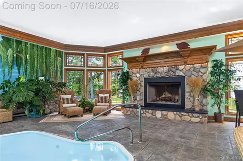 Exterior - 29474 E River Rd, Grosse Ile, MI 48138 photo 5 of 13