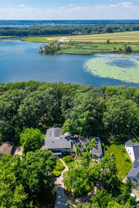 Other - 29474 E River Rd, Grosse Ile, MI 48138 photo 10 of 13